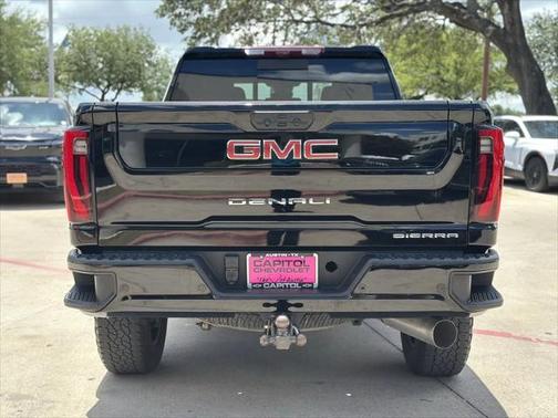 2024 GMC Sierra 2500 Denali