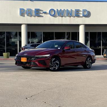 2025 Hyundai ELANTRA Limited