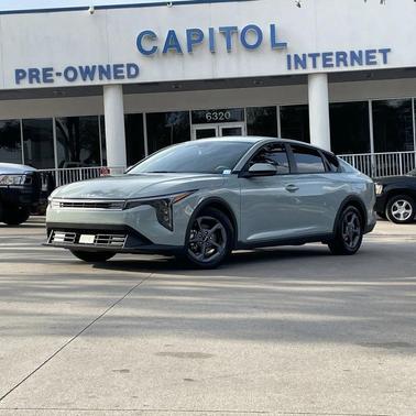 2025 Kia K4 LXS