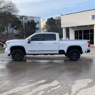 2025 Chevrolet Silverado 2500 High Country