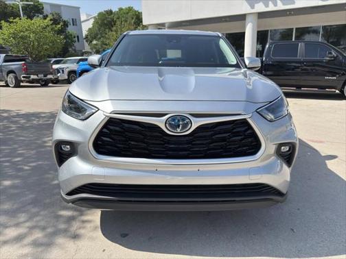 2023 Toyota Highlander Hybrid LE