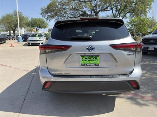 2023 Toyota Highlander Hybrid LE