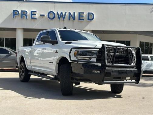 2022 RAM 2500 Laramie Crew Cab 4x4 6'4' Box