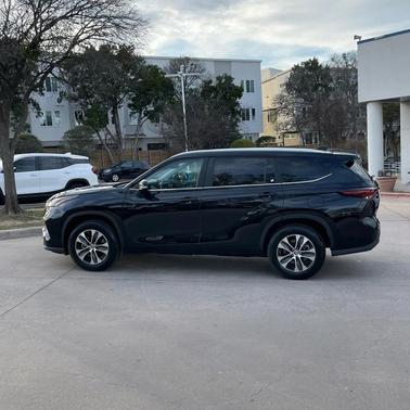 2024 Toyota Highlander XLE