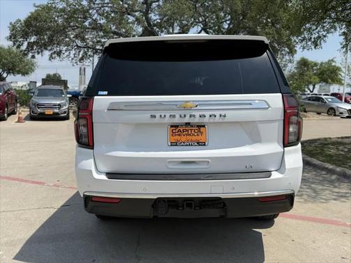 2023 Chevrolet Suburban LT