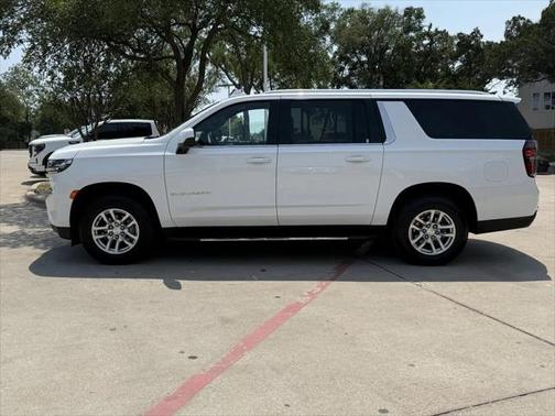 2023 Chevrolet Suburban LT