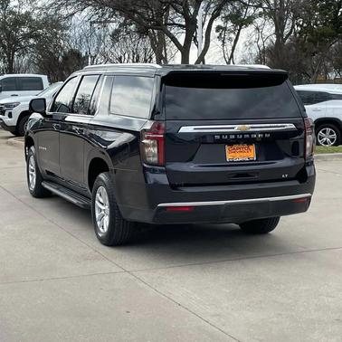 2022 Chevrolet Suburban LT