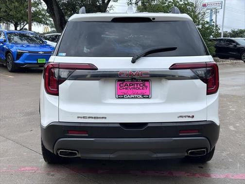 2023 GMC Acadia AWD AT4