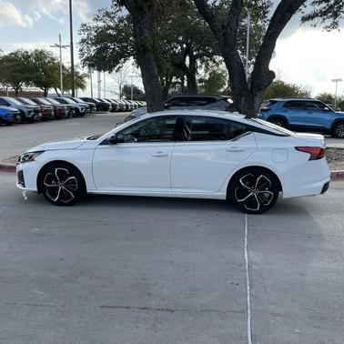 2024 Nissan Altima SR FWD