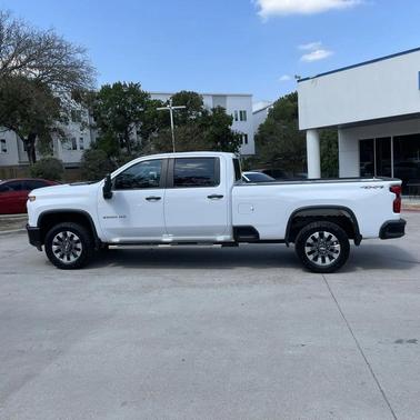2022 Chevrolet Silverado 2500 Custom