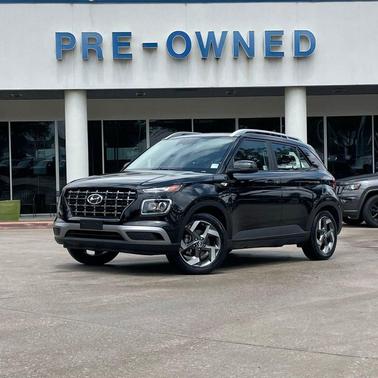 Onyx Black 2025 Hyundai VENUE SEL