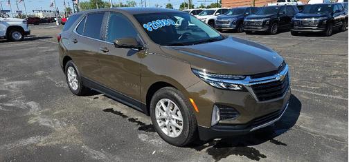 Harvest Gold / Bronze 2023 Chevrolet Equinox 1LT