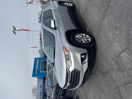 2021 Chevrolet Traverse LT Cloth