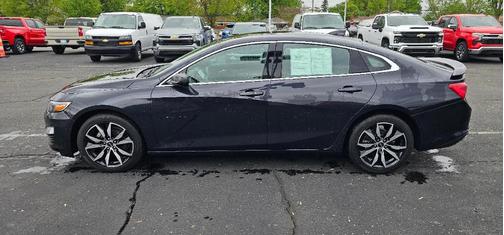 Dark Ash Metallic 2023 Chevrolet Malibu RS