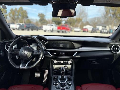 2022 Alfa Romeo Stelvio Ti