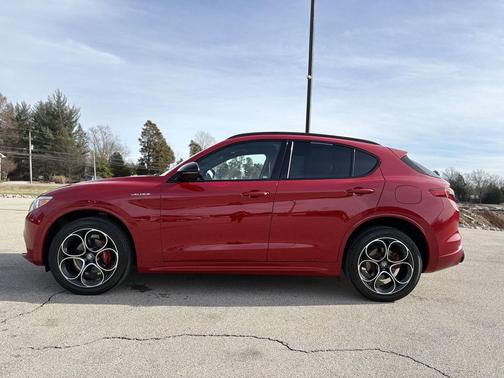 2022 Alfa Romeo Stelvio Ti