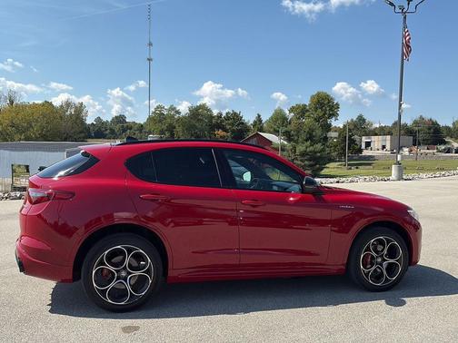 2022 Alfa Romeo Stelvio Ti