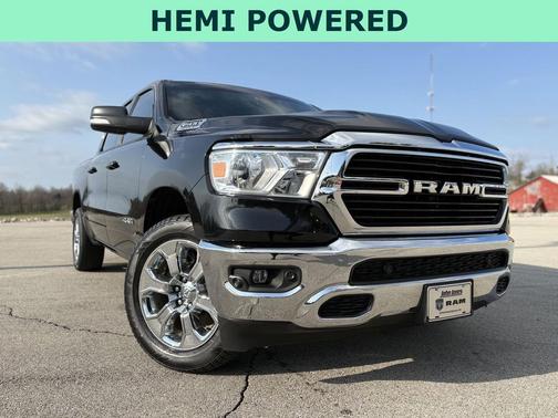 Diamond Black Crystal Pearlcoat 2021 RAM 1500 Big Horn/Lone Star