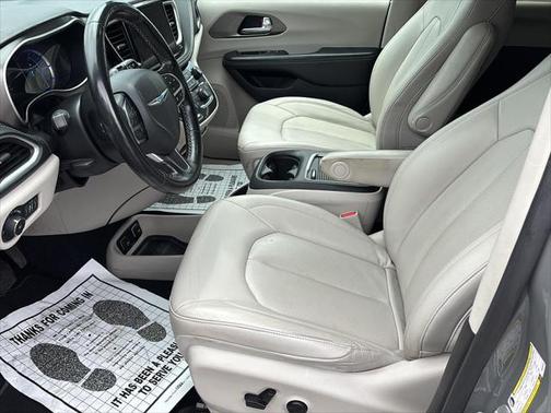 2021 Chrysler Pacifica Hybrid Touring L