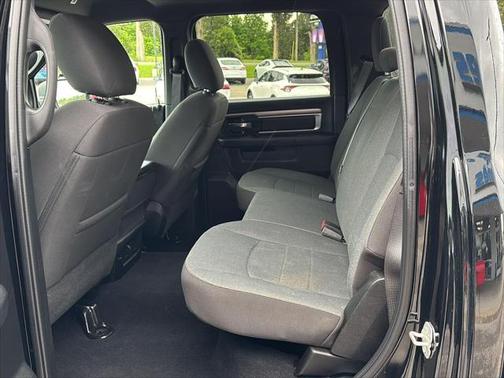 2024 RAM 1500 Classic Warlock Crew Cab 4x4 5'7' Box