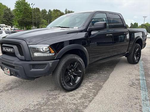 2024 RAM 1500 Classic Warlock Crew Cab 4x4 5'7' Box