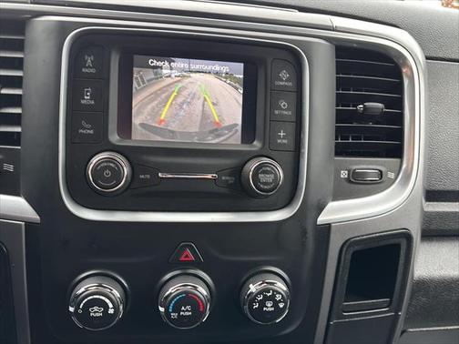 2024 RAM 1500 Classic Warlock Crew Cab 4x4 5'7' Box