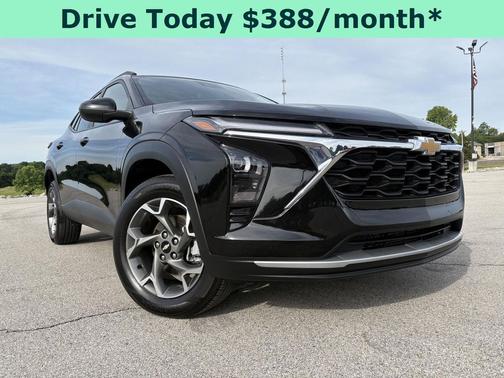 Mosaic Black Metallic 2025 Chevrolet Trax LT