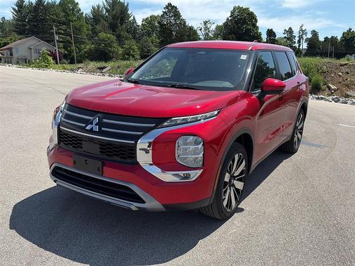 Red Diamond 2025 Mitsubishi Outlander SE S-AWC