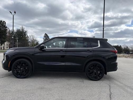 2023 Mitsubishi Outlander SEL Black Edition S-AWC