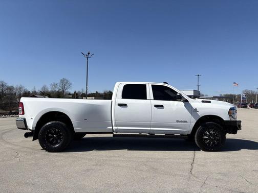 2021 RAM 3500 Tradesman Crew Cab 4x4 8' Box