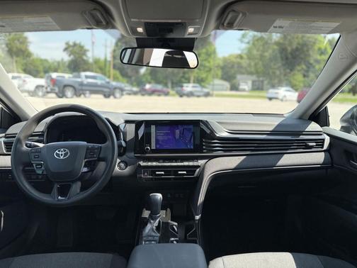 Ice Cap 2025 Toyota Camry SE