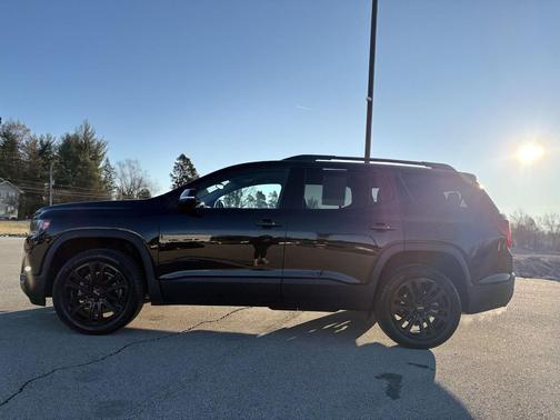 2023 GMC Acadia FWD SLE