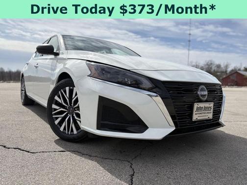 2025 Nissan Altima SV FWD