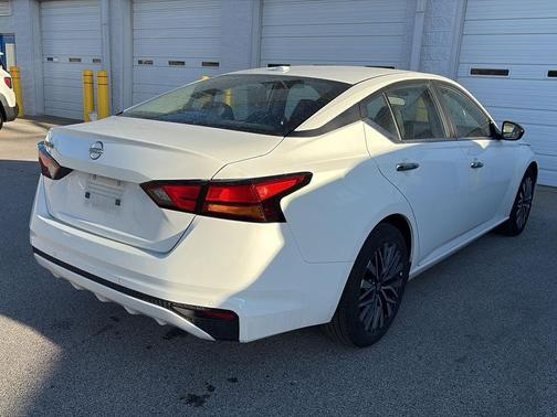 2025 Nissan Altima SV FWD