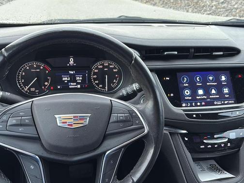 2022 Cadillac XT5 Luxury