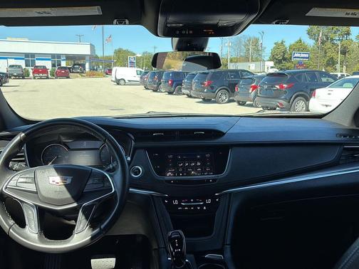 2022 Cadillac XT5 Luxury