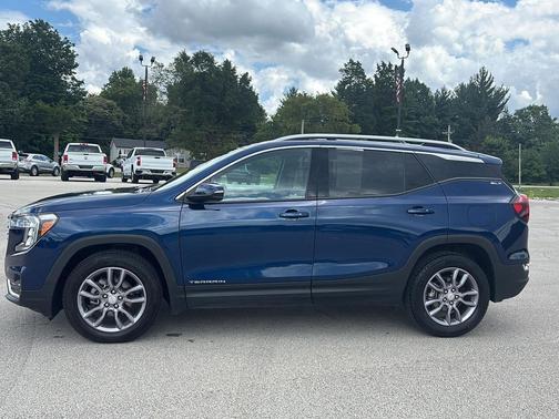 2023 GMC Terrain SLT
