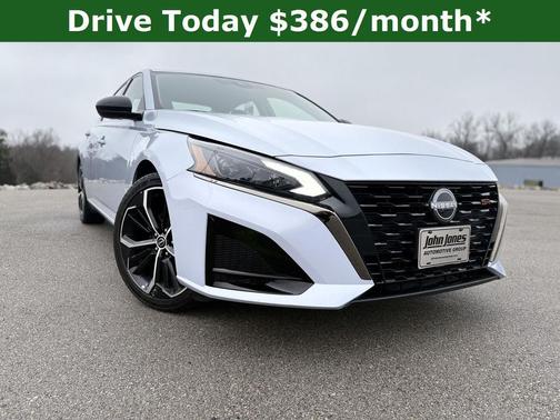 2023 Nissan Altima SR FWD