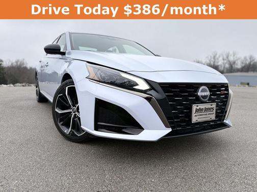 2023 Nissan Altima SR FWD