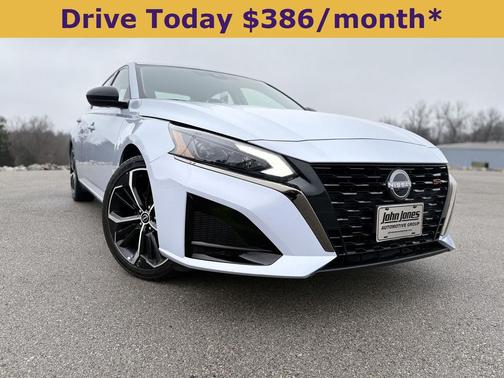 2023 Nissan Altima SR FWD
