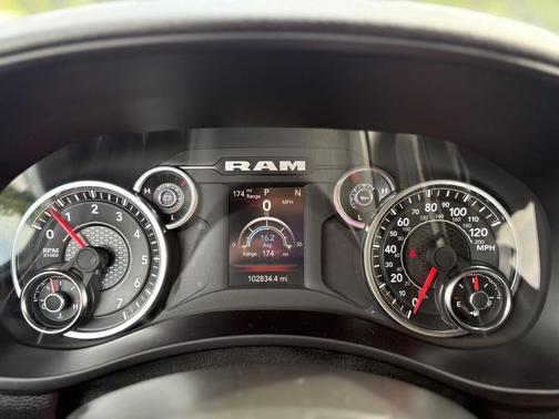 Flame Red Clearcoat 2023 RAM 2500 Big Horn Crew Cab 4x4 6'4' Box