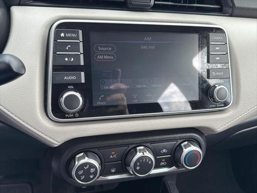 2022 Nissan Versa 1.6 SV