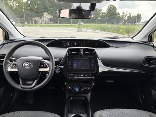 Blizzard Pearl 2016 Toyota Prius Two Eco