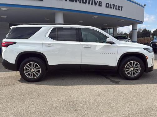 2022 Chevrolet Traverse LT Cloth