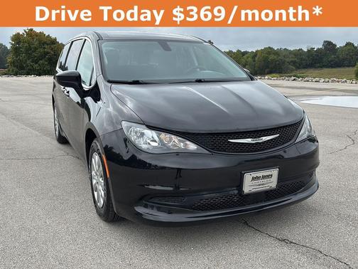 2021 Chrysler Voyager L