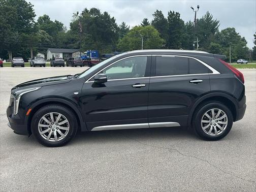 2022 Cadillac XT4 Premium Luxury