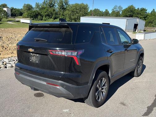 Mosaic Black Metallic 2025 Chevrolet Equinox 1LT