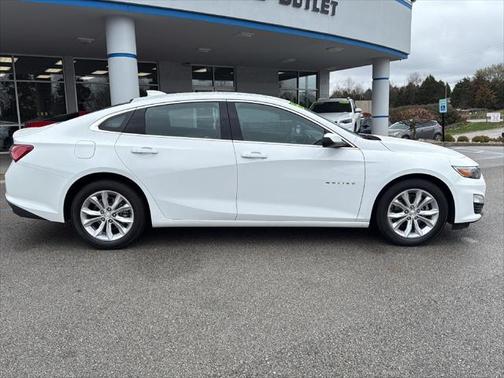 2022 Chevrolet Malibu FWD LT