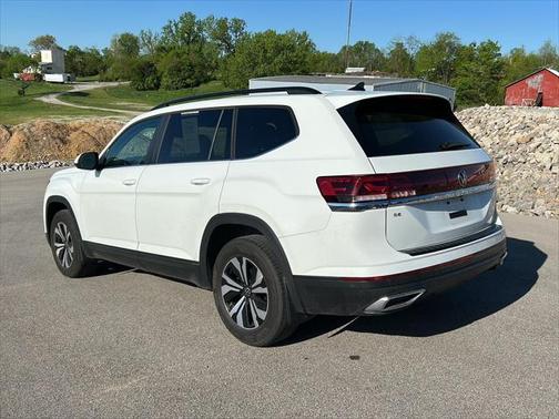 2024 Volkswagen Atlas 2.0T SE