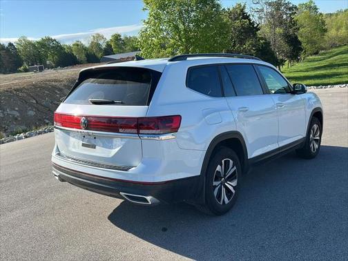 2024 Volkswagen Atlas 2.0T SE